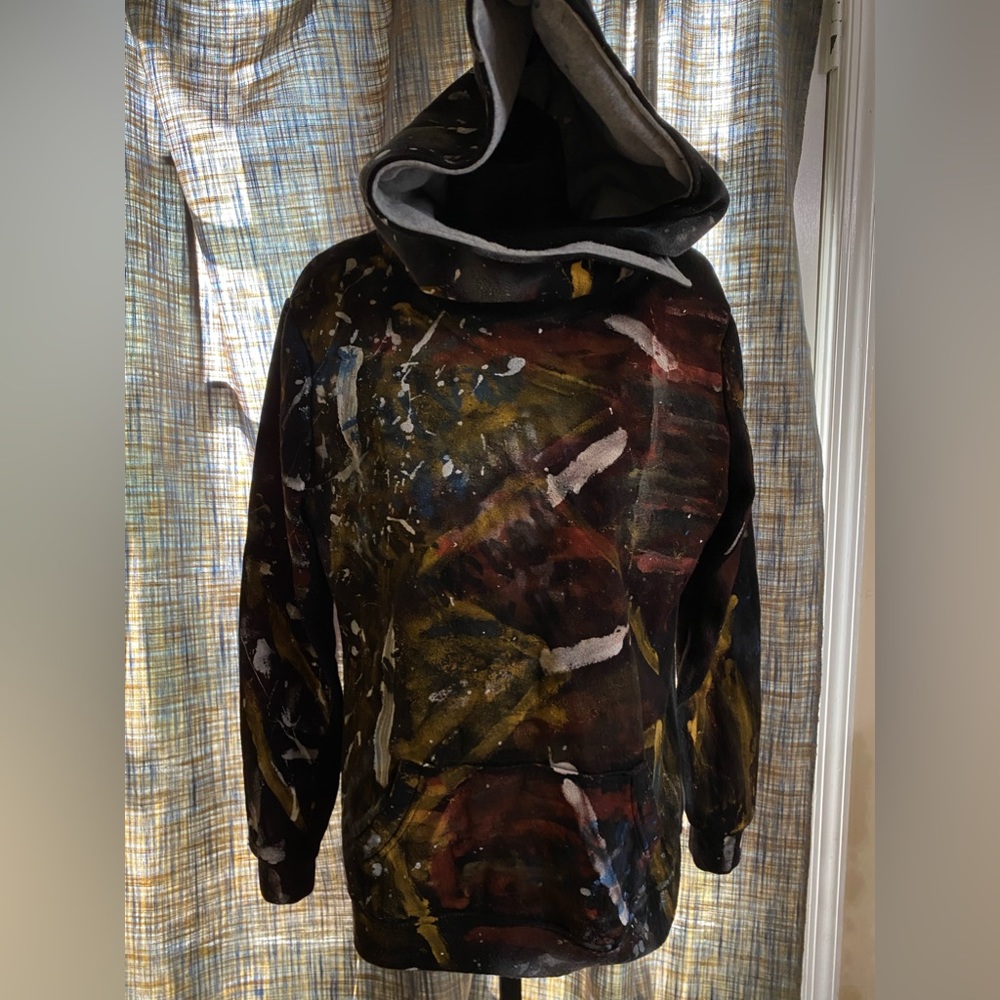 Fee et rit Hand-painted street-splatter hoodie, high neck, oversized pull over
